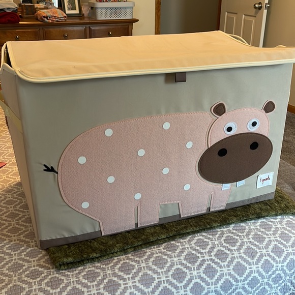3 sprouts Hippo Storage Trunk - Picture 4 of 8
